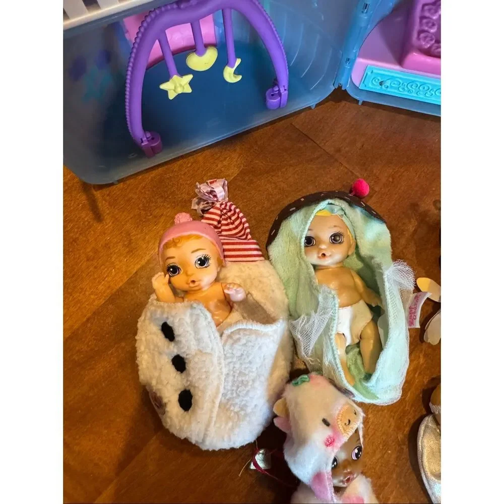 Baby Born Surprise Bottle House Playset Lot w/ 5 Dolls & Accessories Portable Do